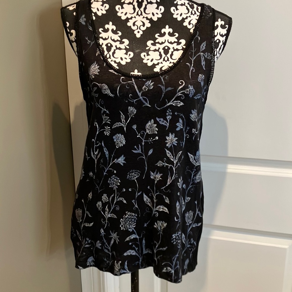 Black floral print tank w/ pleated plain black back w/black “crocheted” trim